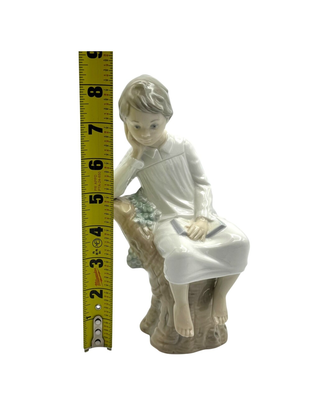 "Thinking Boy" Lladro Porcelain Figurine - Picture 5 of 6